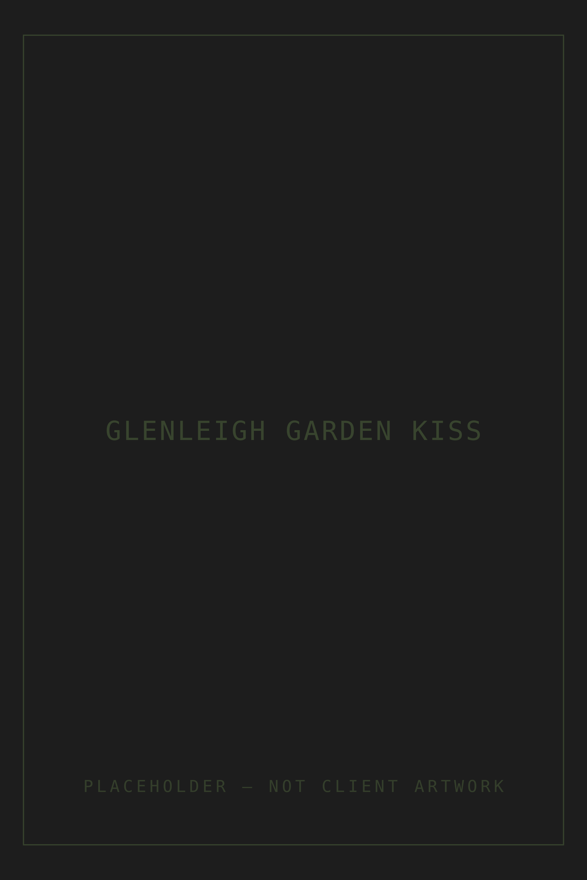Glenleigh garden kiss — photographed at Glenleigh Estate, Penrith